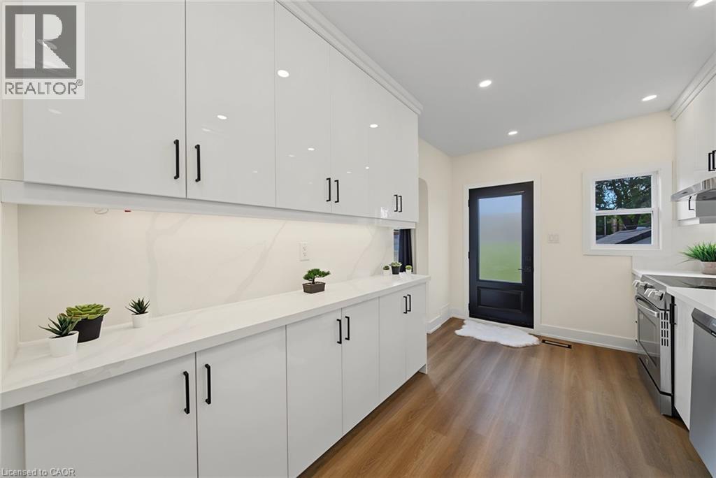 234 Balmoral Avenue S Property Photo 13