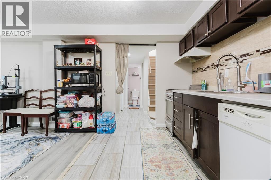 67 Kinzie Avenue Property Photo 37