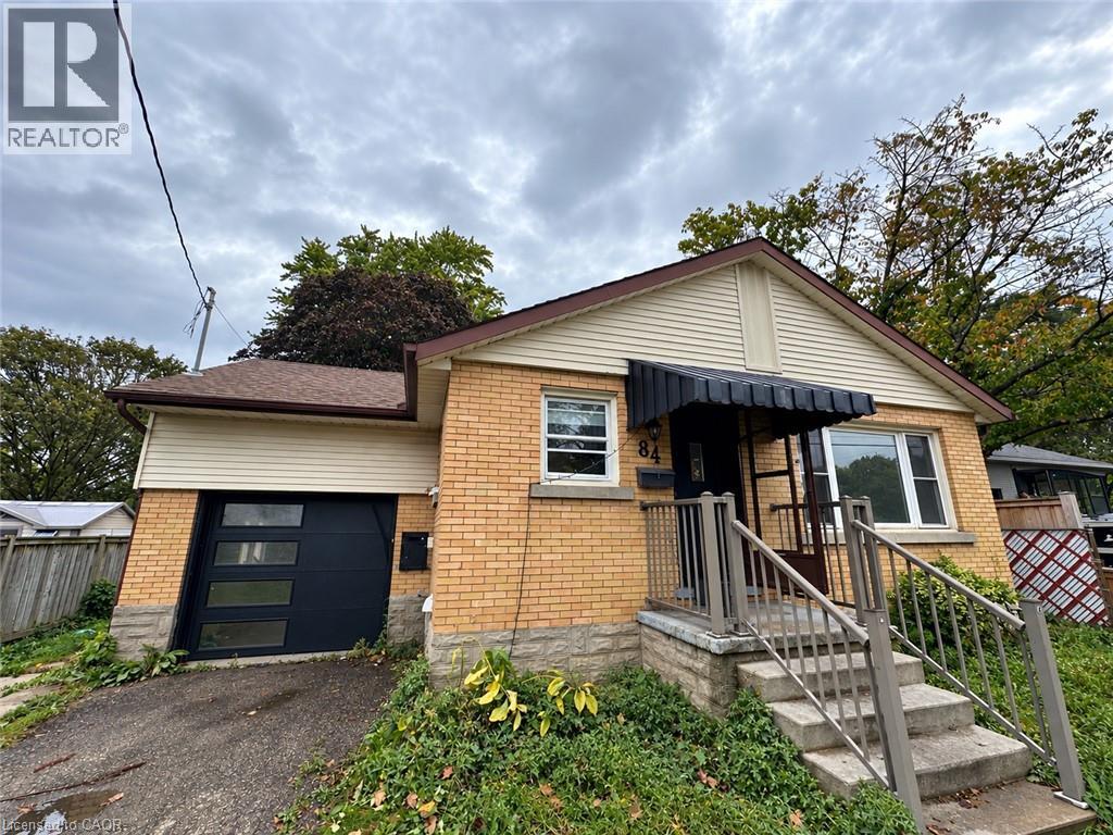 84 WEBER Street S Property Photo 1