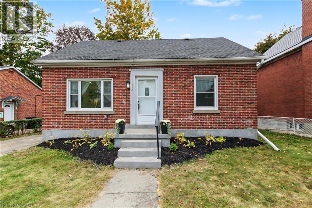 223 Margaret Avenue Property Photo 4