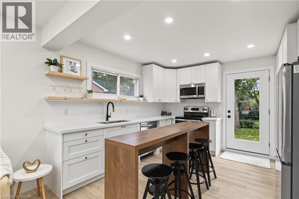 223 Margaret Avenue Property Photo 8