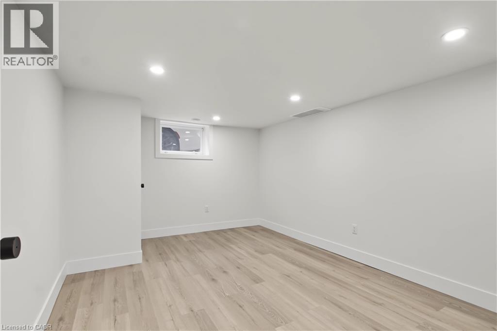 223 Margaret Avenue Property Photo 27