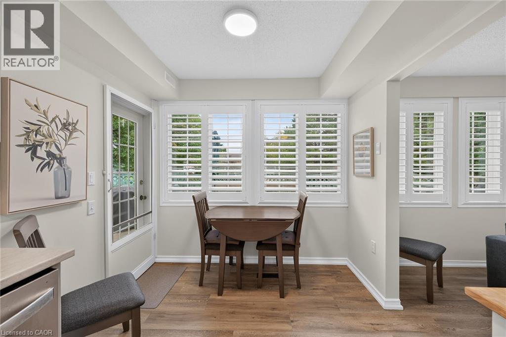 376 Silverbirch Boulevard Property Photo 19