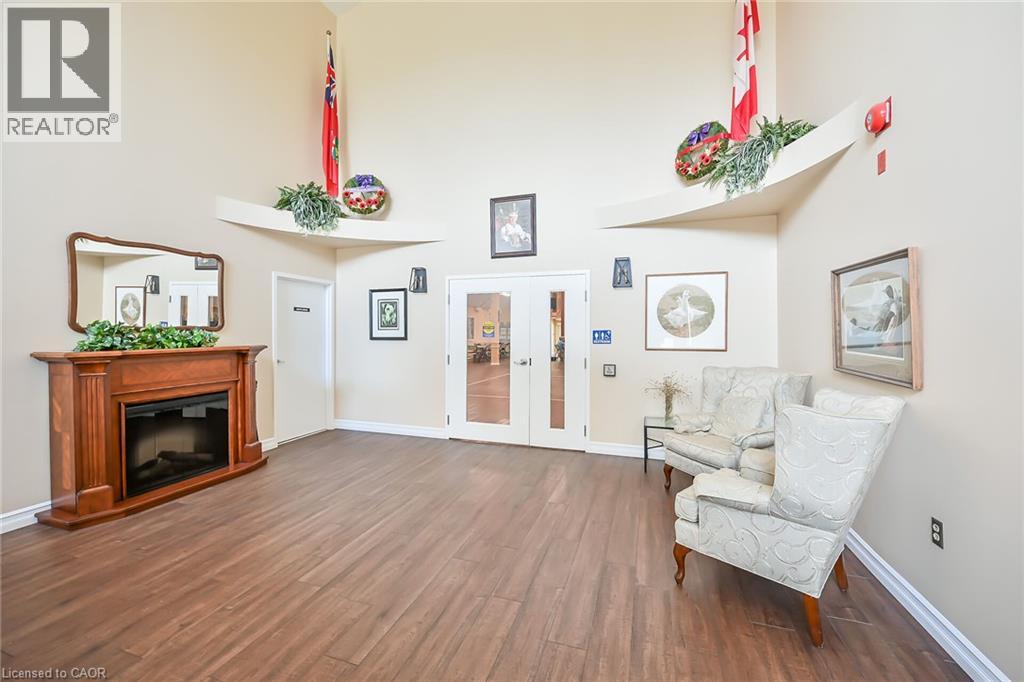 376 Silverbirch Boulevard Property Photo 31