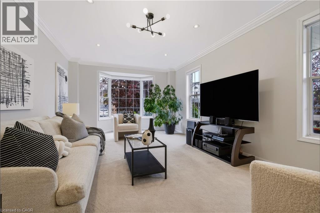 1630 Cartwright Crescent Property Photo 7
