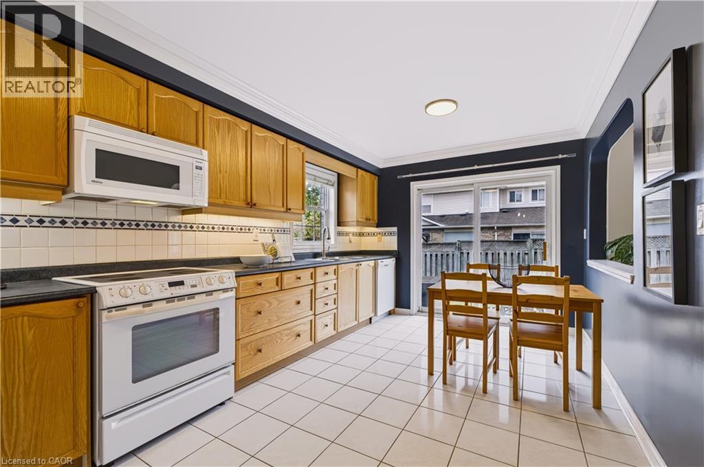 1630 Cartwright Crescent Property Photo 10