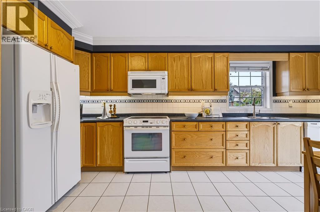 1630 Cartwright Crescent Property Photo 12