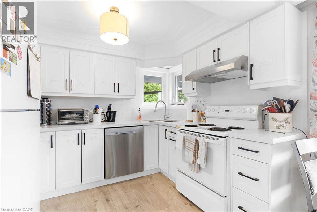 24 Alpha Street Property Photo 12