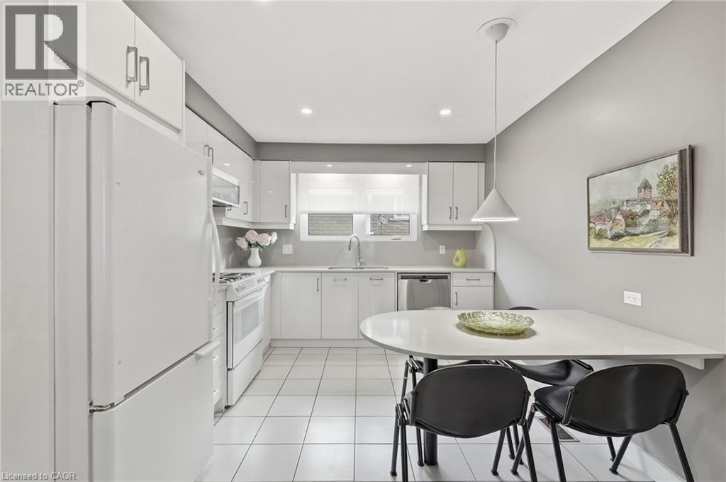 36 Algonquin Court Property Photo 10