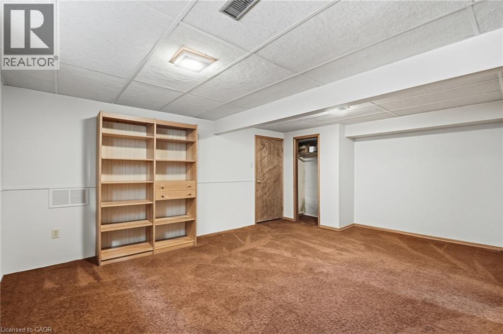 36 Algonquin Court Property Photo 33
