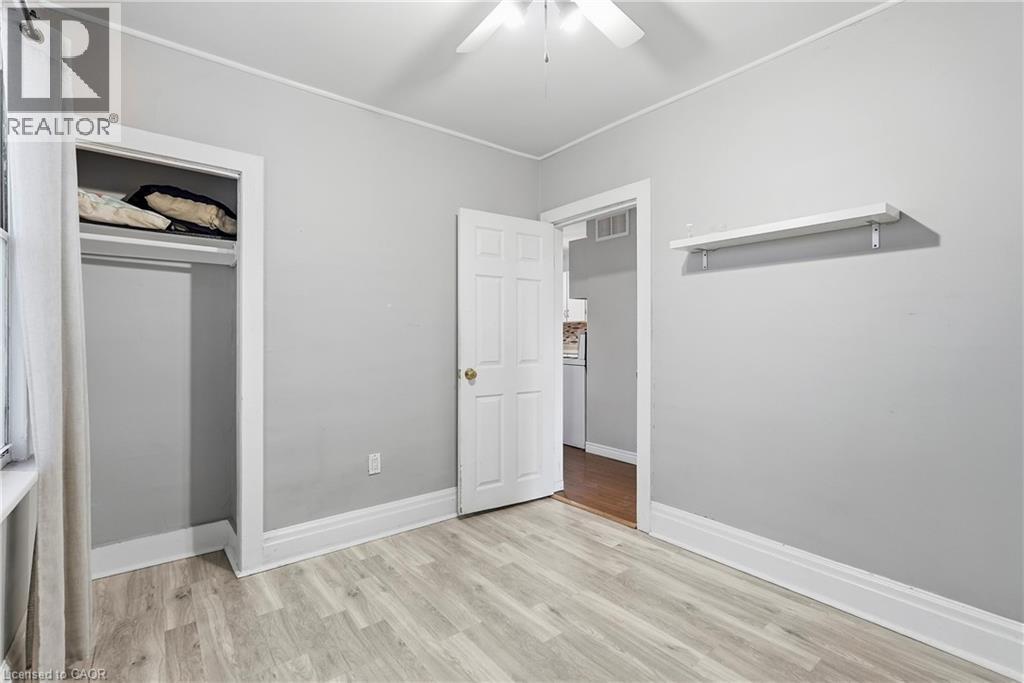 77 Province Street N Property Photo 9