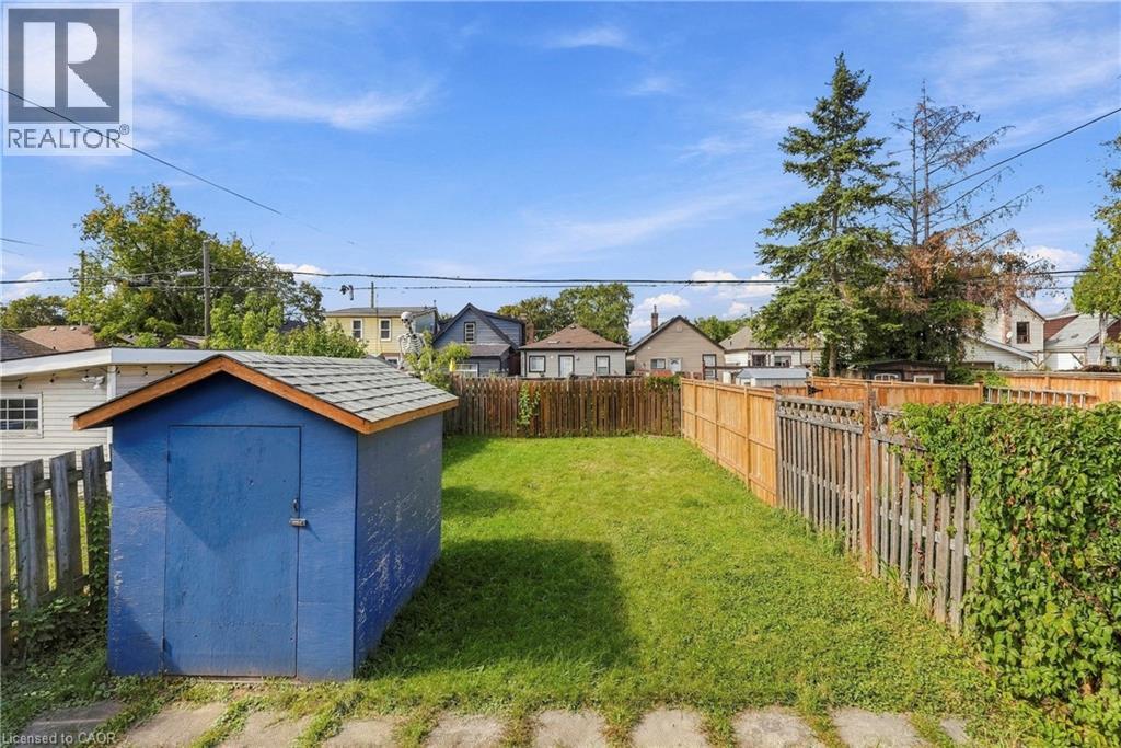 77 Province Street N Property Photo 19