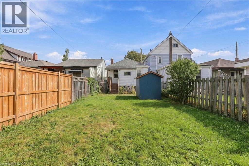 77 Province Street N Property Photo 21