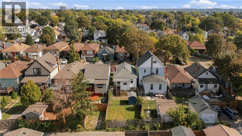 77 Province Street N Property Photo 23