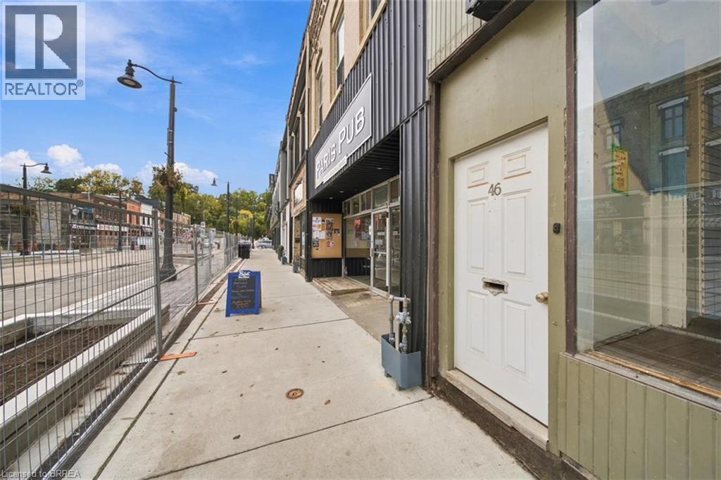 46 Grand River Street N Property Photo 3