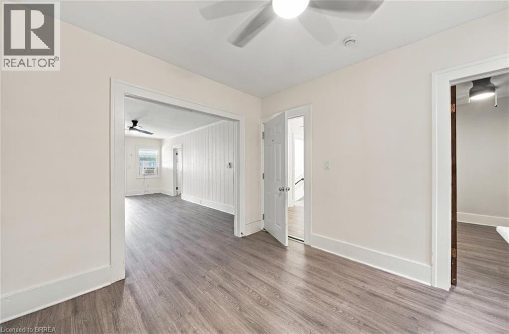 46 Grand River Street N Property Photo 6