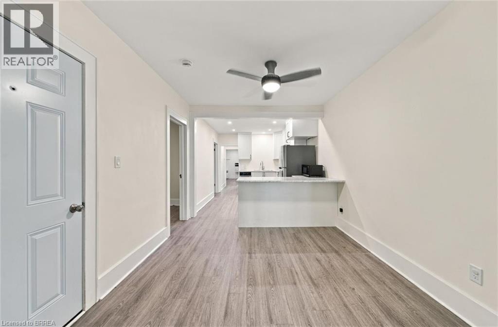 46 Grand River Street N Property Photo 7