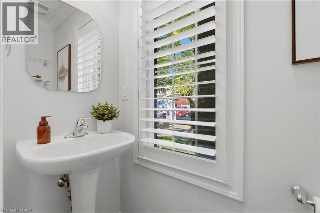 1039 Timmer Place Property Photo 8