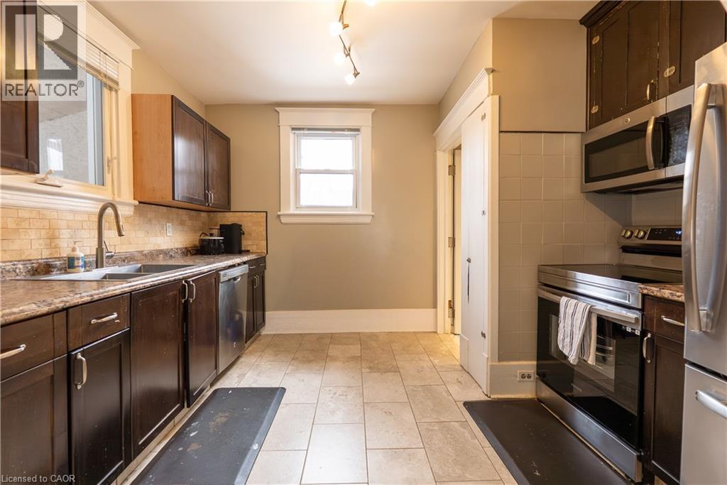 293 Charette Street Property Photo 9