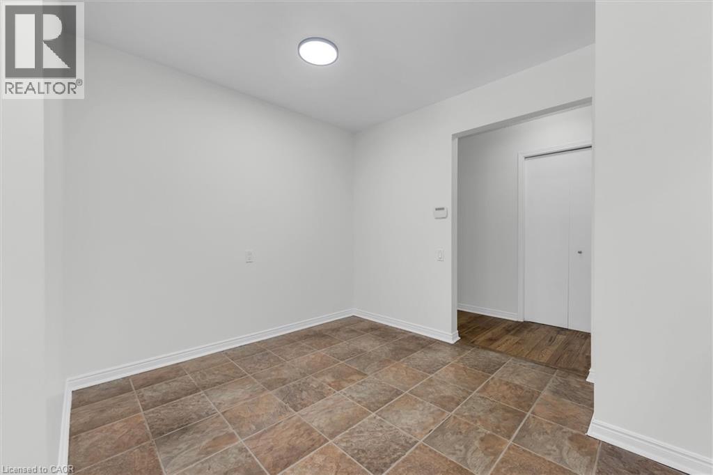 261 Limeridge Road W Property Photo 9