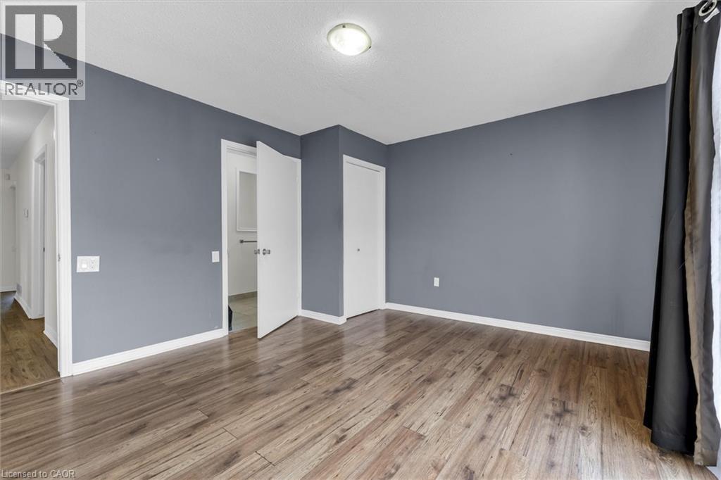 261 Limeridge Road W Property Photo 14