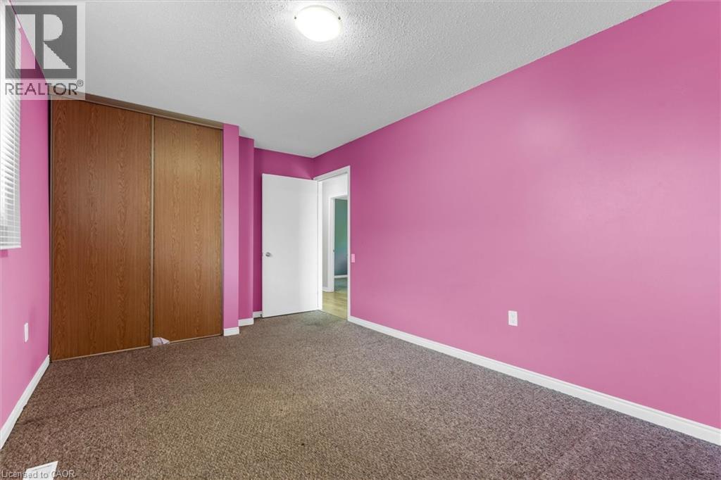 261 Limeridge Road W Property Photo 17