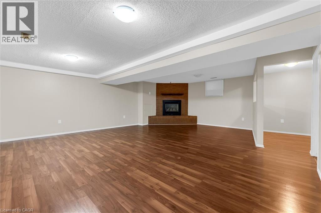 261 Limeridge Road W Property Photo 20
