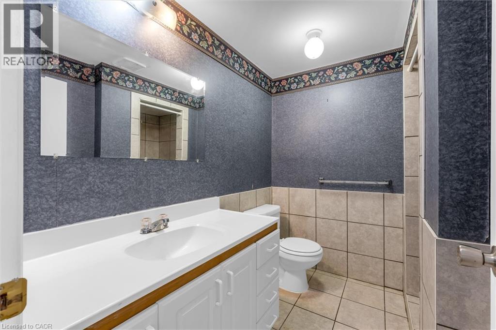 261 Limeridge Road W Property Photo 23