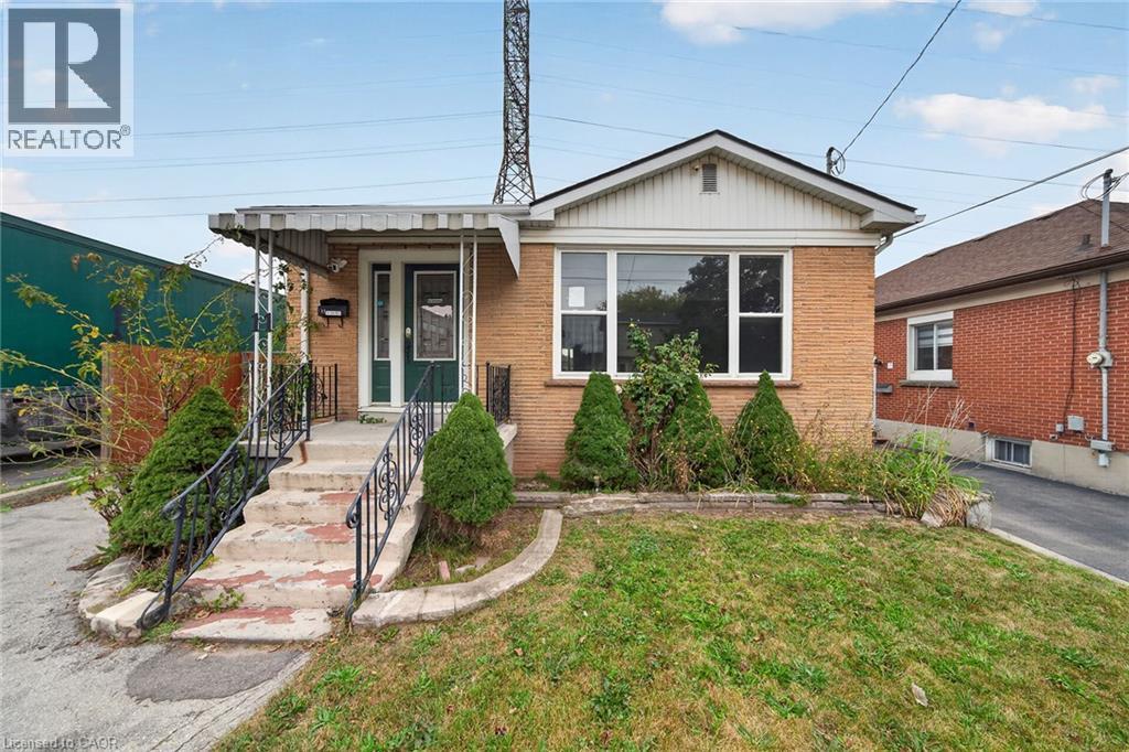 11 Selkirk Avenue Property Photo 1