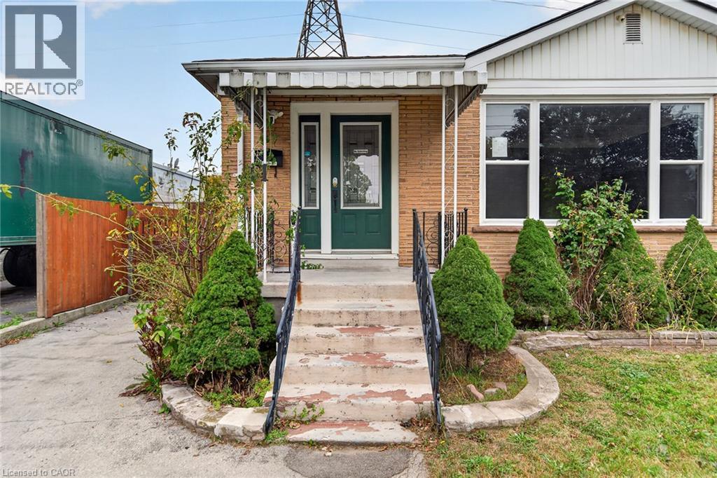 11 Selkirk Avenue Property Photo 2