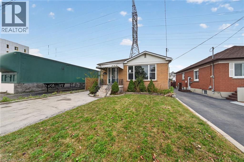 11 Selkirk Avenue Property Photo 3