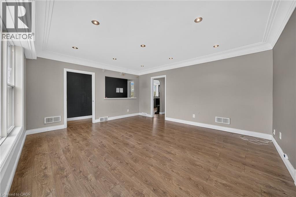 11 Selkirk Avenue Property Photo 9