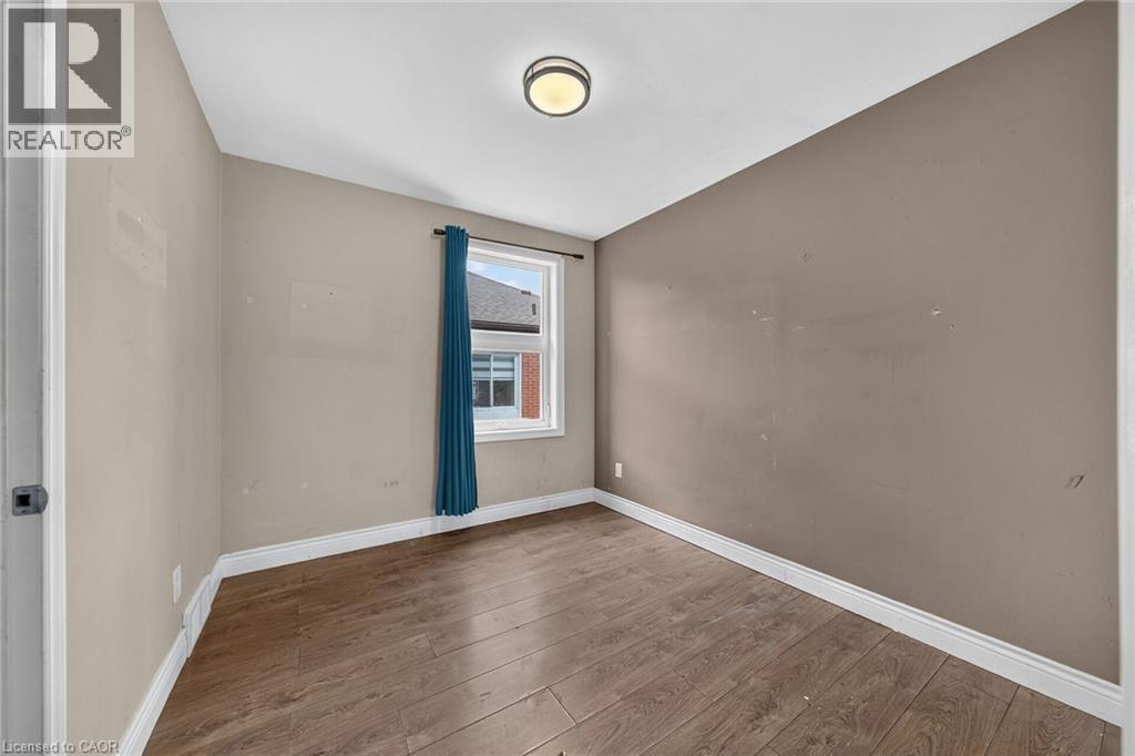 11 Selkirk Avenue Property Photo 15