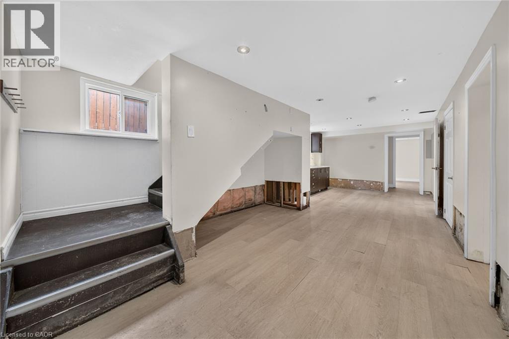 11 Selkirk Avenue Property Photo 25