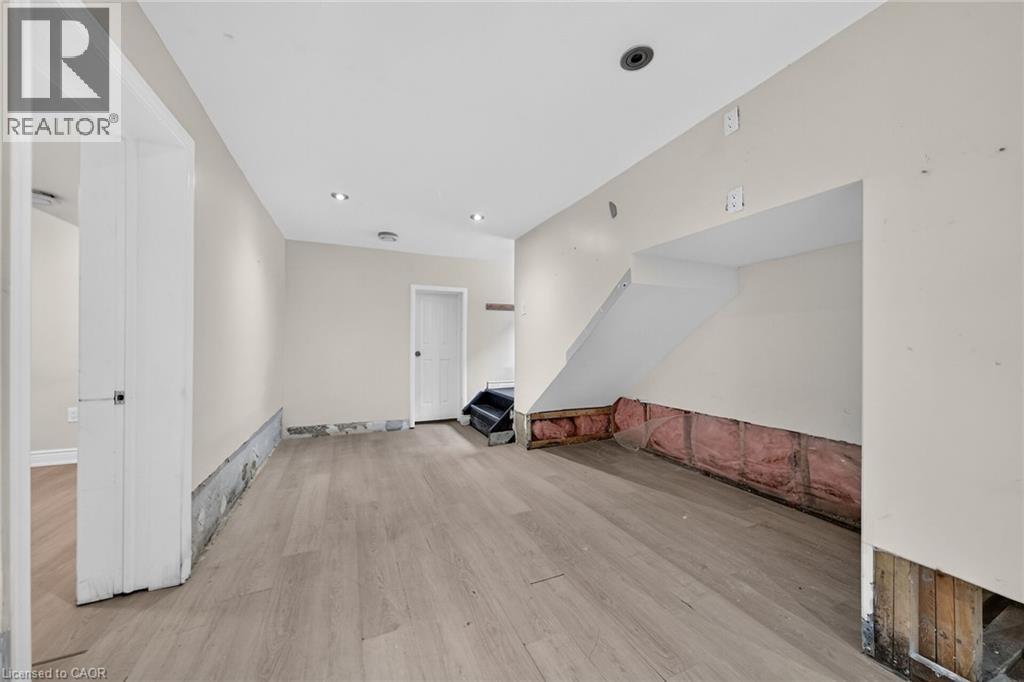 11 Selkirk Avenue Property Photo 26