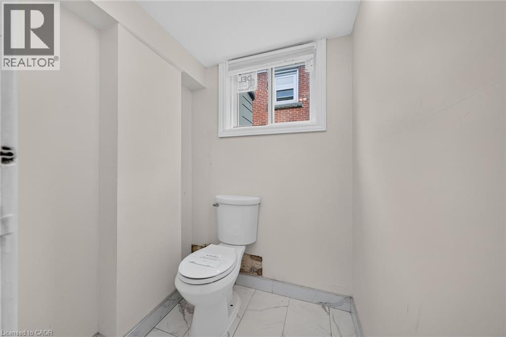 11 Selkirk Avenue Property Photo 32