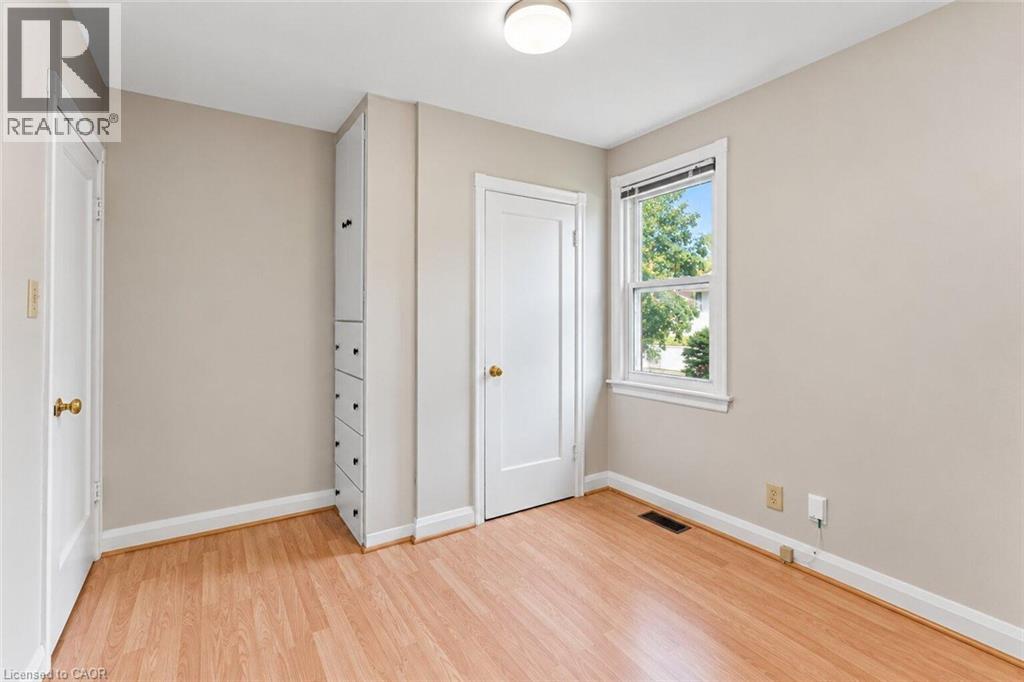269 Queensdale Avenue E Property Photo 22