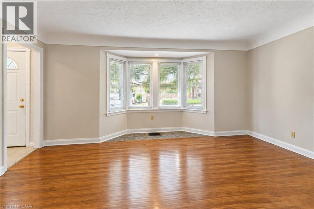 269 Queensdale Avenue E Property Photo 23