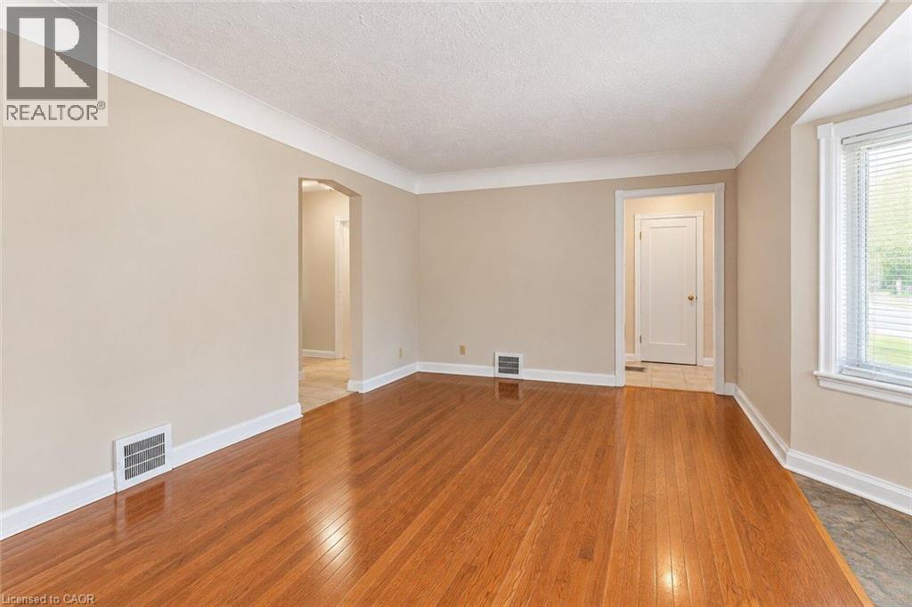 269 Queensdale Avenue E Property Photo 26