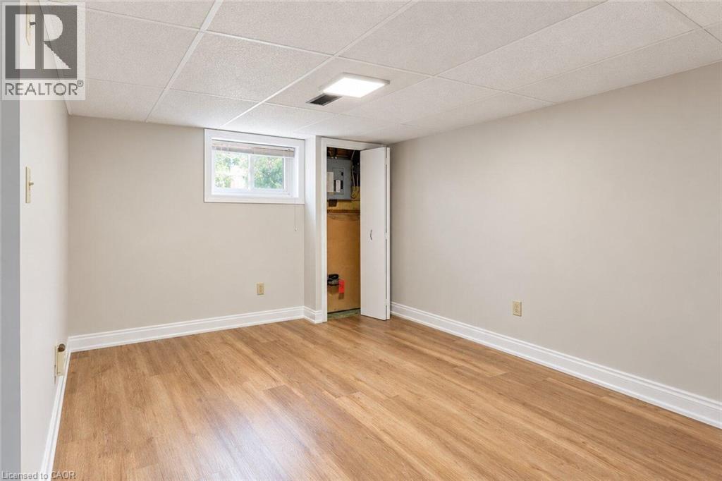 269 Queensdale Avenue E Property Photo 32