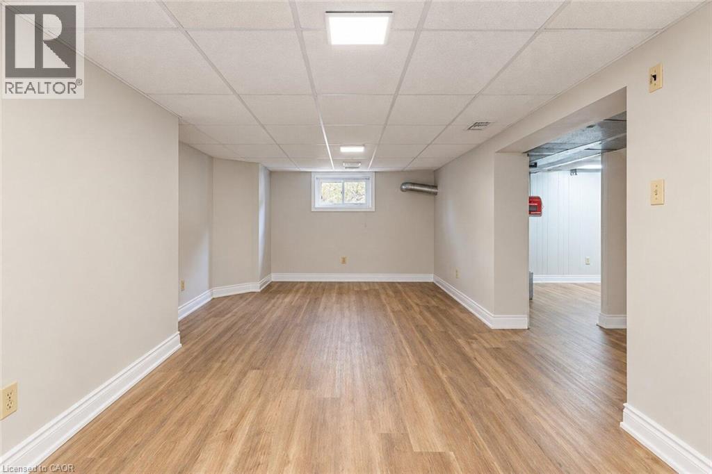 269 Queensdale Avenue E Property Photo 33