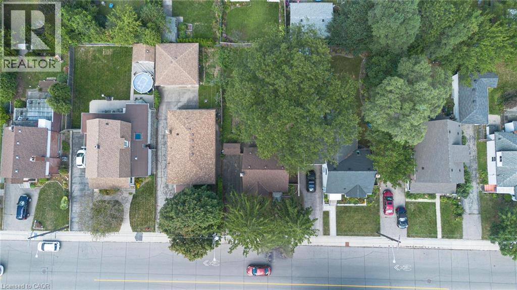 269 Queensdale Avenue E Property Photo 44