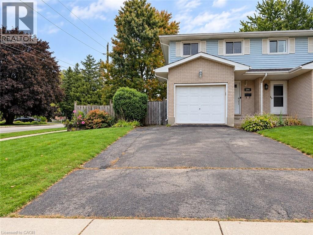 286 Mutual Street N Property Photo 1