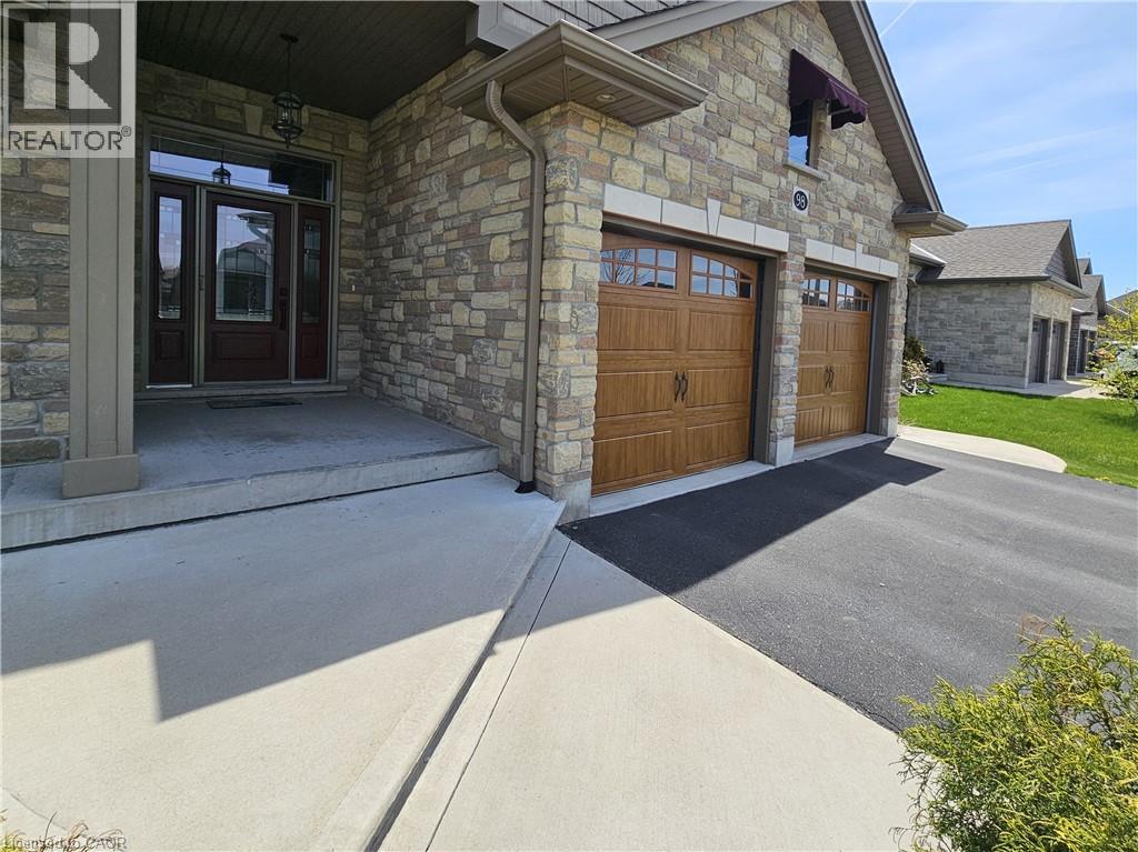 98 Allandale Crescent Property Photo 4