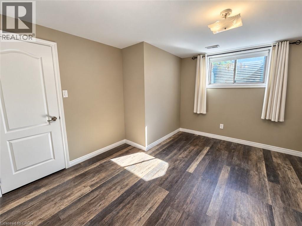 98 Allandale Crescent Property Photo 33