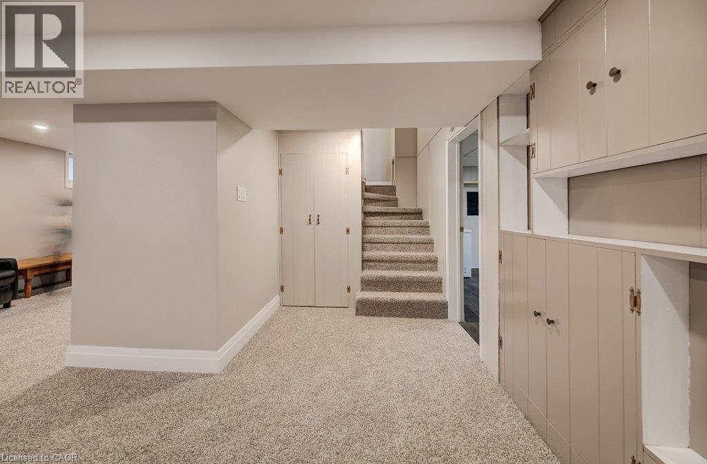 37 Margaret Avenue N Property Photo 31
