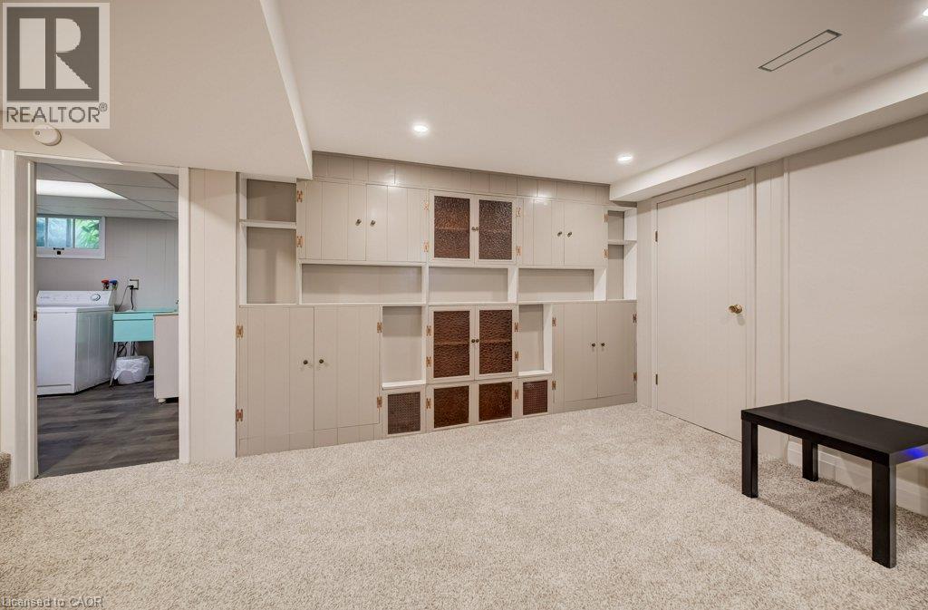 37 Margaret Avenue N Property Photo 34