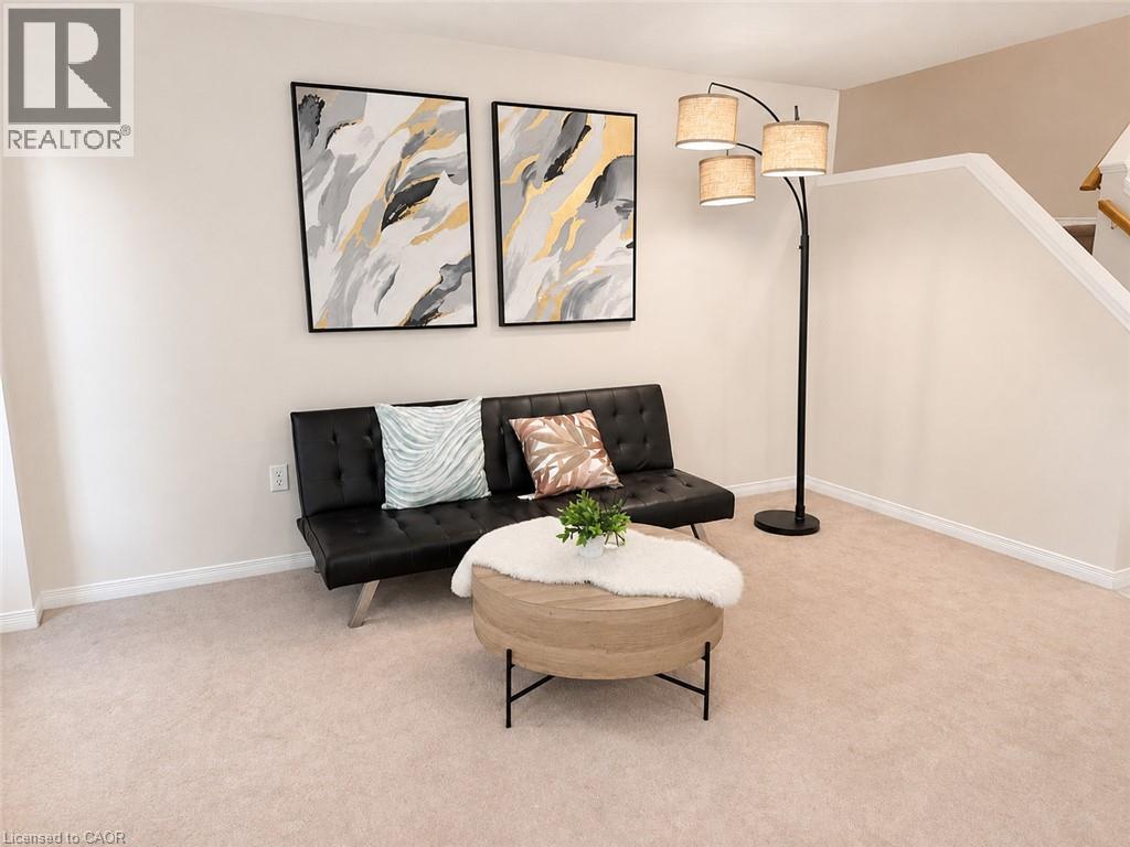 974 Creekside Drive Property Photo 4