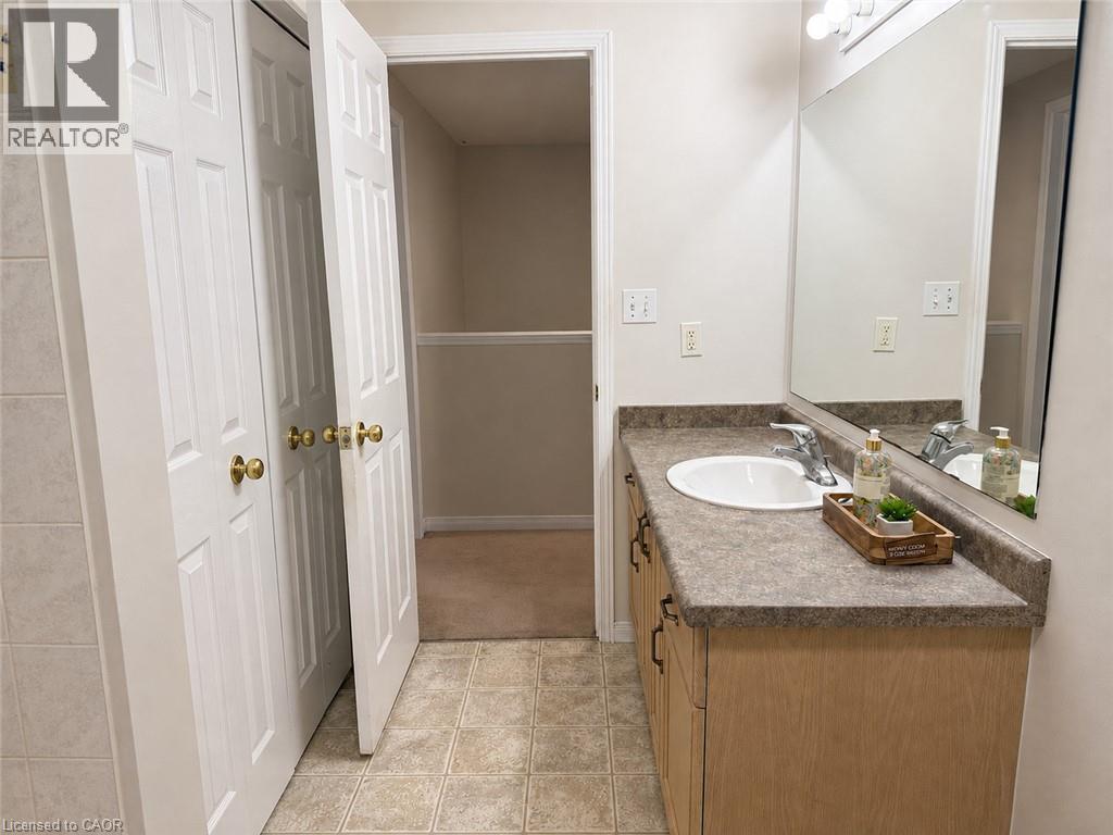 974 Creekside Drive Property Photo 15