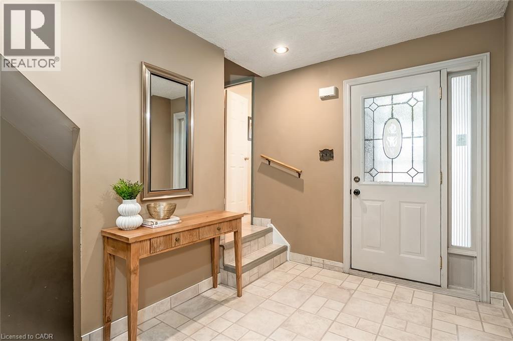 473 Woodview Road Unit# 2 Property Photo 4